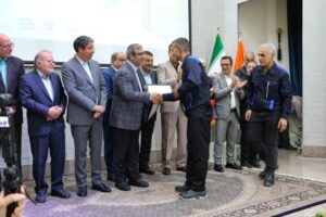روز کارگر؛ مراسم قدردانی از کارگران نمونه و تجلیل از پرسنل و کارگران شرکت وسپار.1
